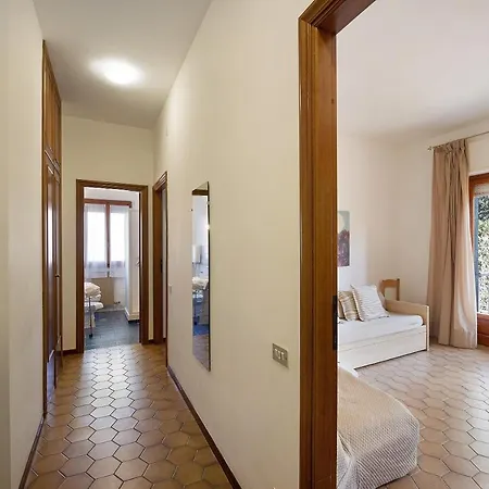 Emanuel Blu - Piano Rialzato 5 * Diano Marina