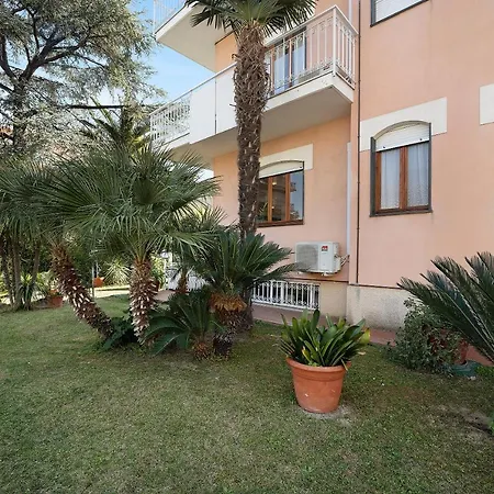 Emanuel Blu - Piano Rialzato 5 * Diano Marina